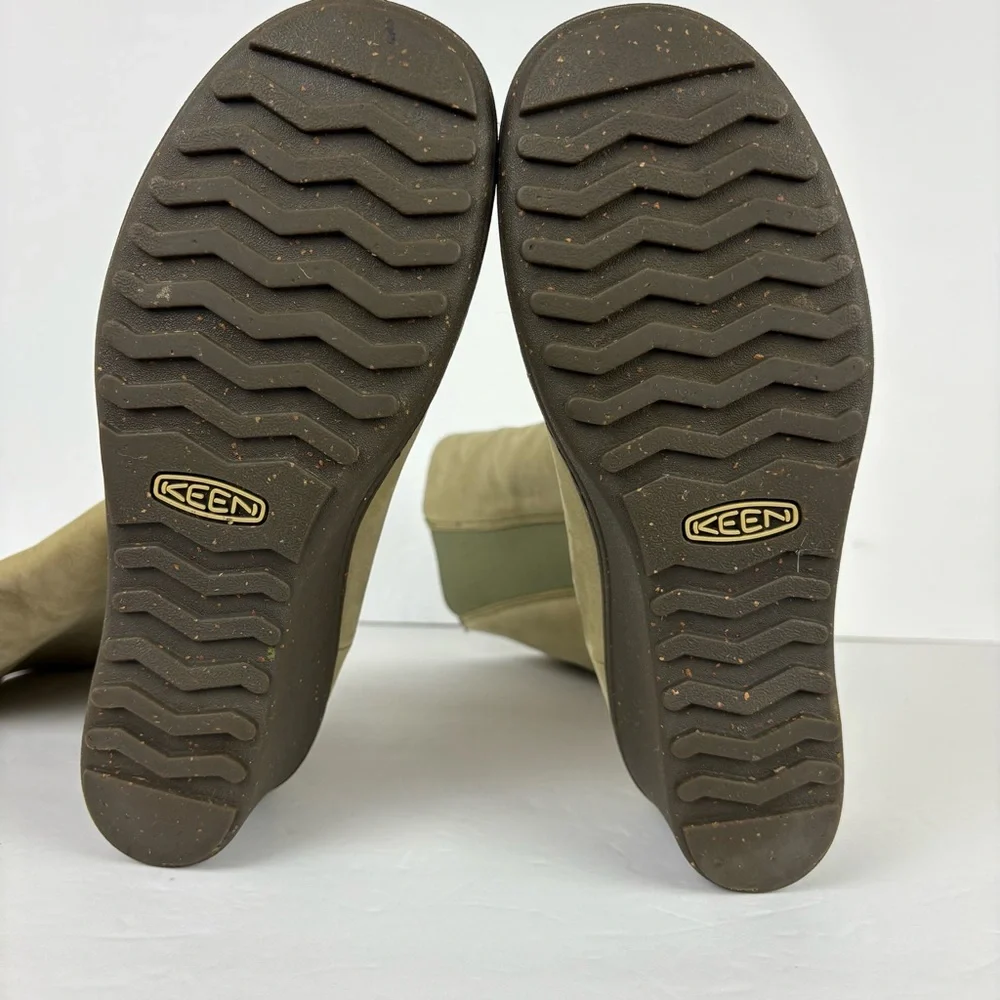 Keen Akita Leather Mid Calf Slouchy Wedge Pull On Boots in Light Green